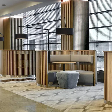 Courtyard By Marriott Warsaw Airport-3